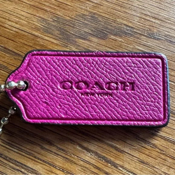 Coach Pink Leather hang tag - Picture 5 of 8